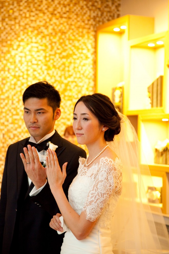 結婚式の指輪交換 指輪が入らない こんな時 どうしたらいい Note 結婚式 ウェディングに関わる役立つ情報をお届け 会費制結婚式や1 5次会なら 会費婚 披露宴 帰国後パーティー