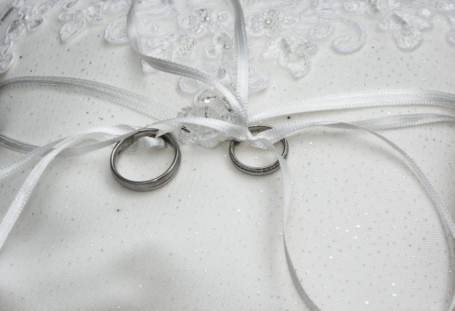 wedding-rings-1578187_1280