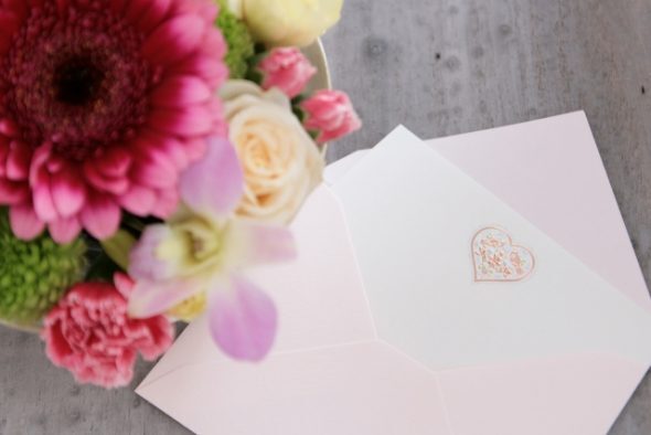 おさえておきたい！結婚式の招待状を手作りするときの基礎知識 ＆ 注意点